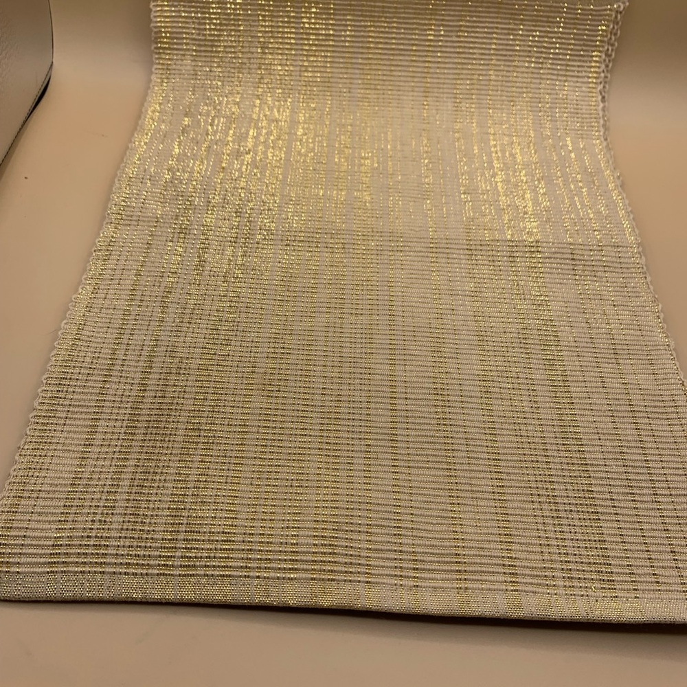 Set of 6 Elegant Gold and Cream Placemats